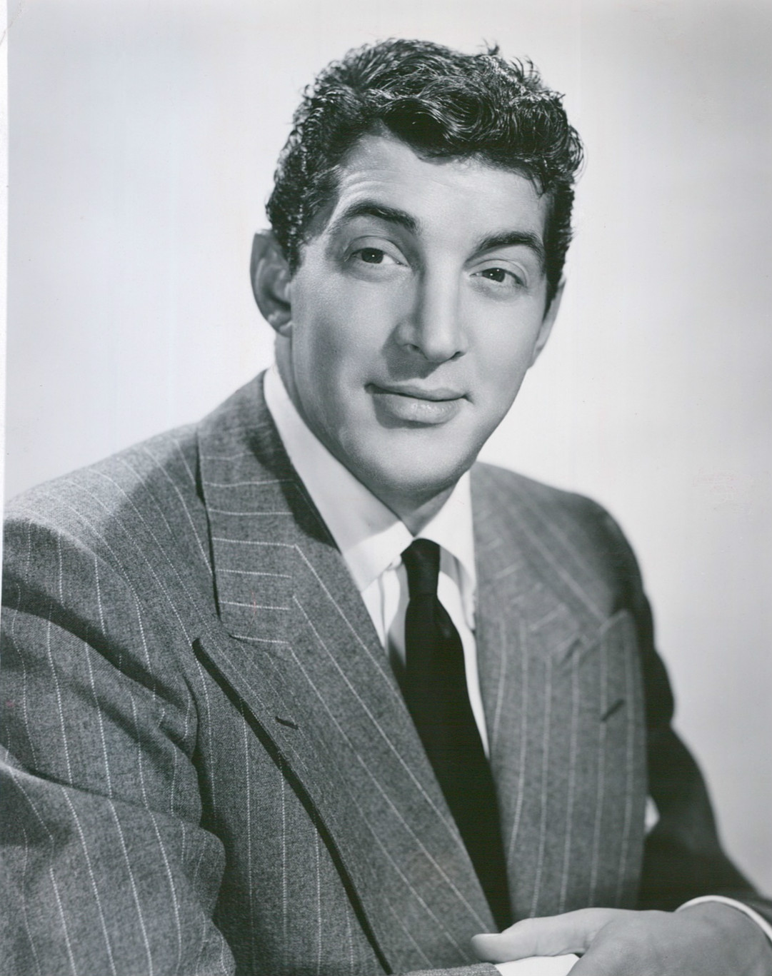 Dean Martin, portrait via Wikimedia Commons (Public domain)